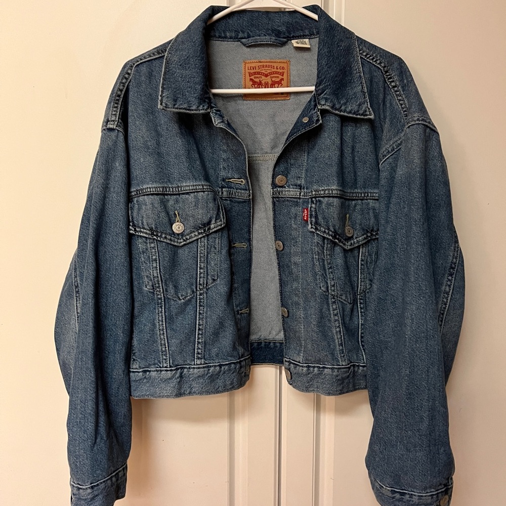 Levi's oversized cropped denim jacket